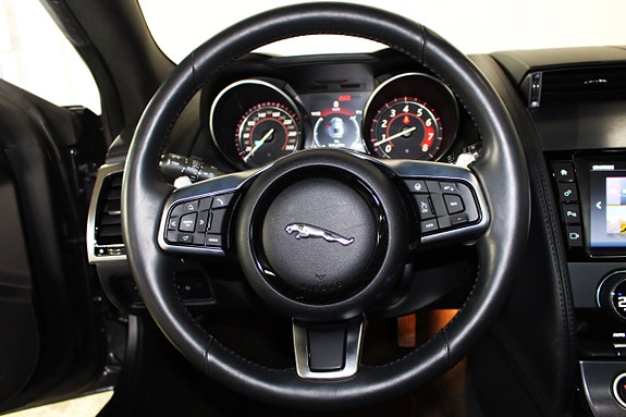 Jaguar F-TYPE 11 of 18