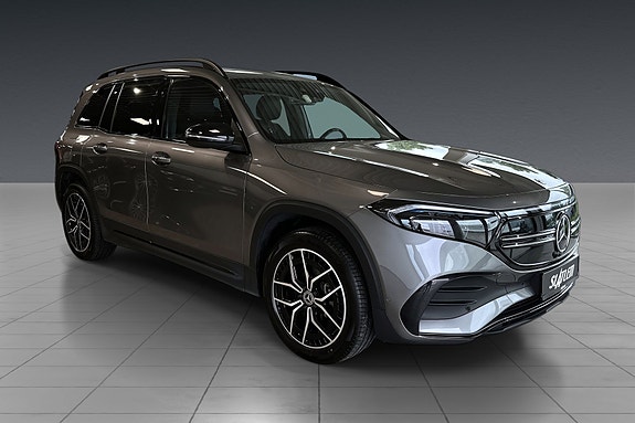 Mercedes-Benz EQB300 3 of 5