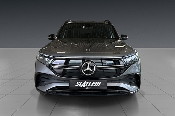 Mercedes-Benz EQB300 2 of 5