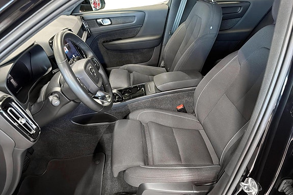 Volvo XC40 5 of 5