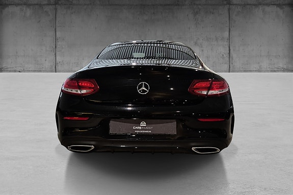 Mercedes-Benz C-Klasse 4 of 5