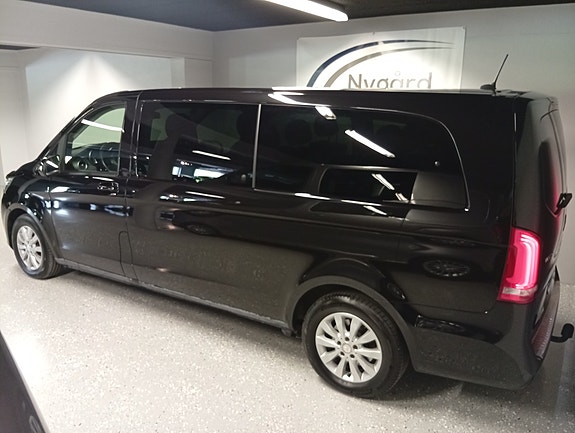 Mercedes-Benz V220 d 8 of 30