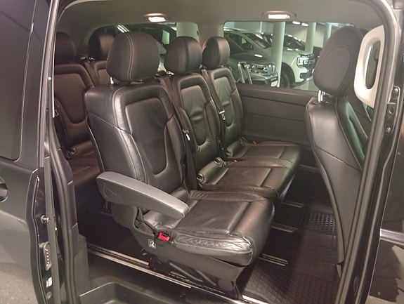 Mercedes-Benz V220 d 30 of 30