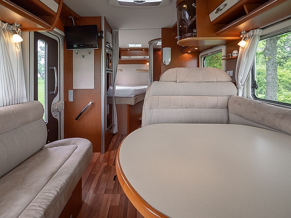 Hymer  B 554 | ALDE | PENT HOLDT | FERIEKLAR 16 of 30