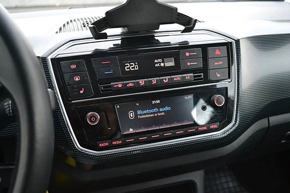 Volkswagen UP! 16 of 18