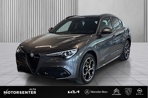 Alfa Romeo Stelvio 3 of 5