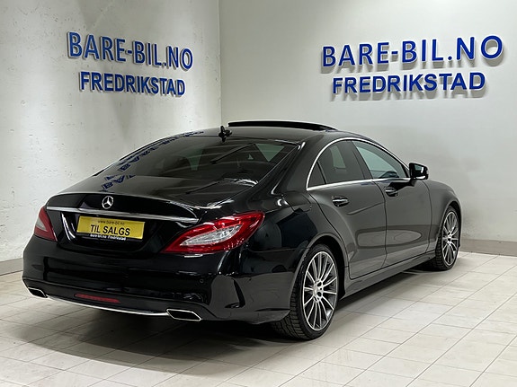 Mercedes-Benz CLS500 4 of 5