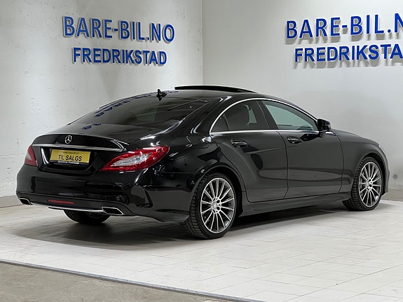 Mercedes-Benz CLS500 3 of 5