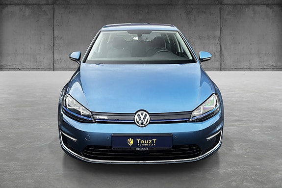Volkswagen e-Golf VII 5 of 5