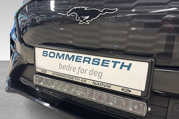 Ford Mustang Mach-E 14 hos Sommerseth