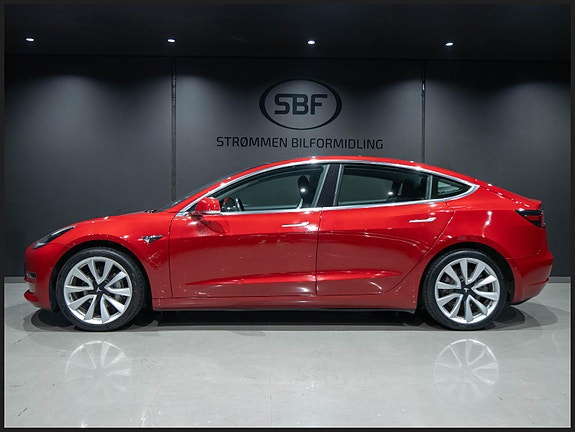 Tesla Model 3 2 of 5