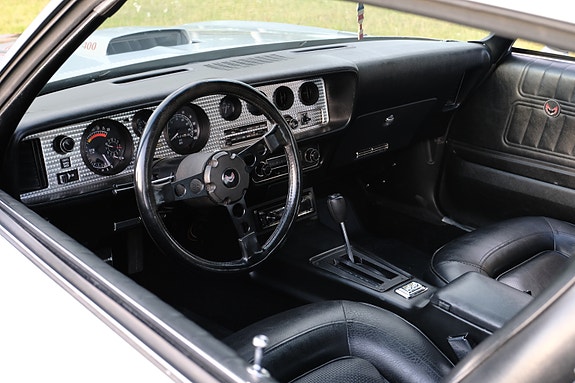 Pontiac Trans Am 17 of 30