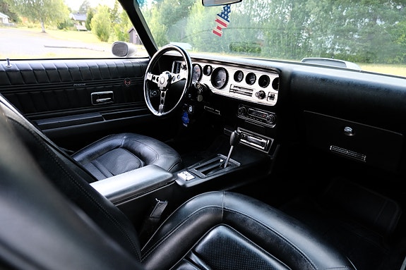 Pontiac Trans Am 12 of 30