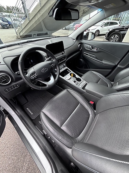 Hyundai Kona 5 of 5