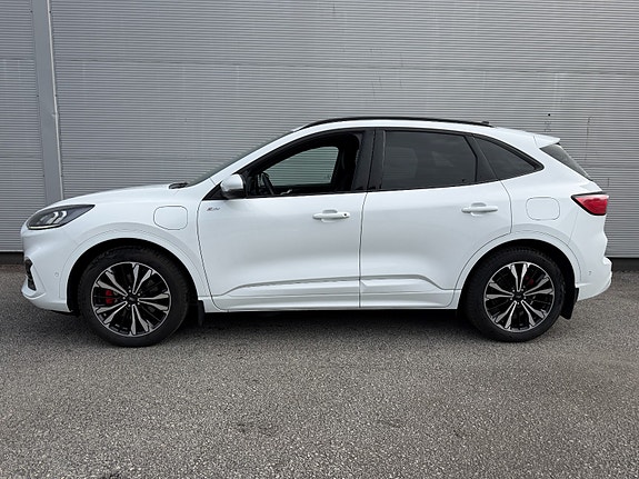 Ford Kuga 2 of 5
