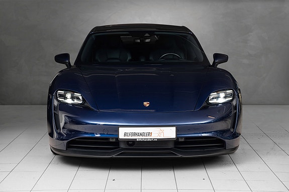 Porsche Taycan 4 of 5