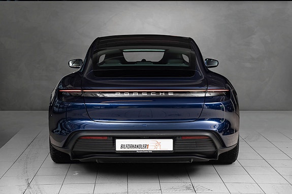 Porsche Taycan 5 of 5