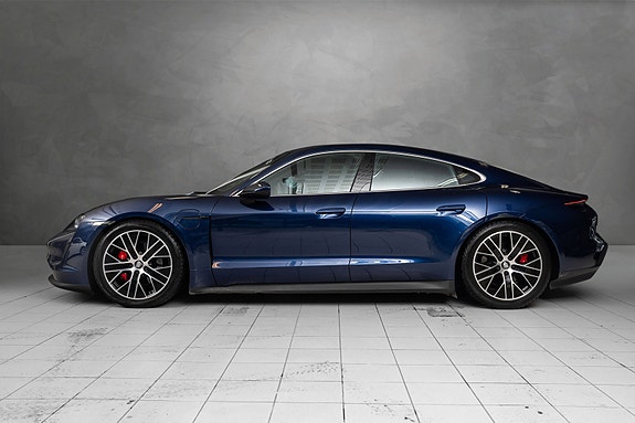 Porsche Taycan 2 of 5