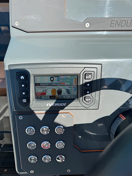 Nordkapp Enduro 805 - HighLine+ - TWIN - 2 x Evinrude G2 -200 HO 19 of 29