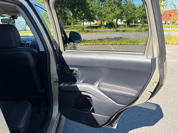 Mitsubishi Outlander 13 of 23