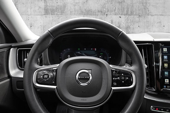 Volvo XC60 21 of 30