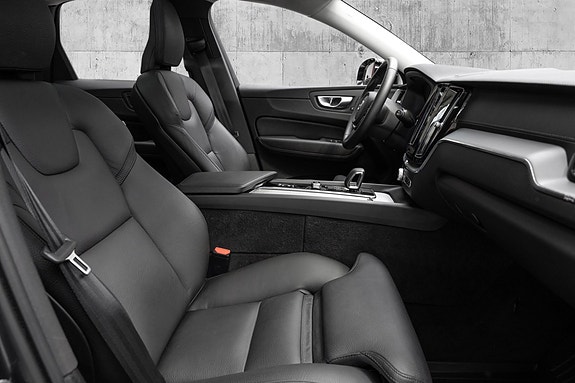 Volvo XC60 27 of 30