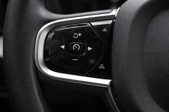 Volvo XC60 23 of 30