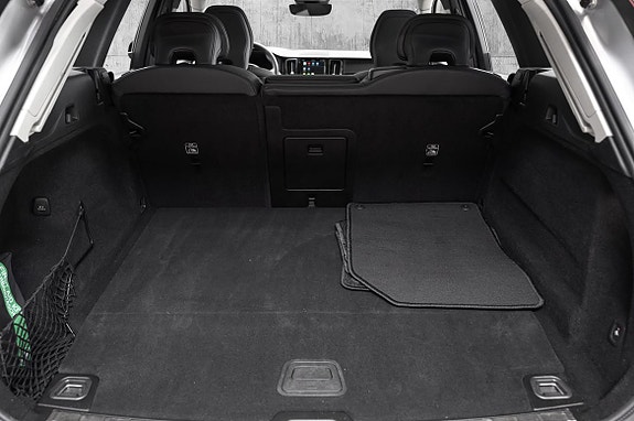 Volvo XC60 25 of 30