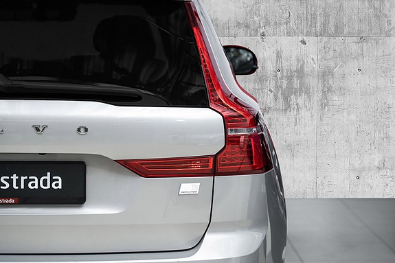 Volvo XC60 4 of 30