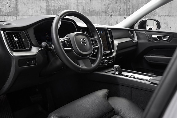 Volvo XC60 16 of 30