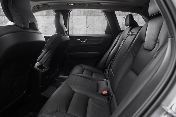 Volvo XC60 18 of 30