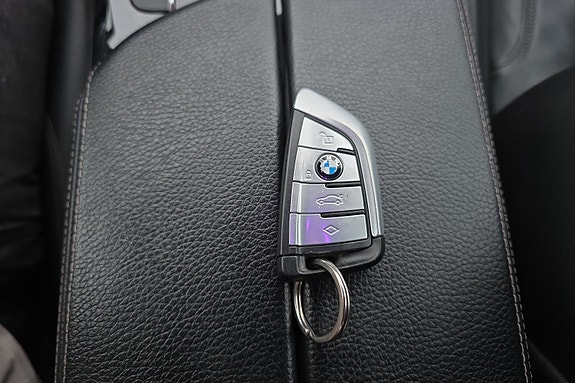 BMW 530e 24 of 26
