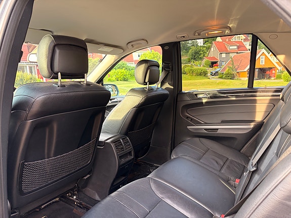 Mercedes-Benz ML350 19 of 30