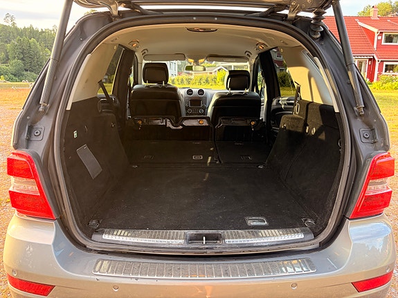 Mercedes-Benz ML350 17 of 30