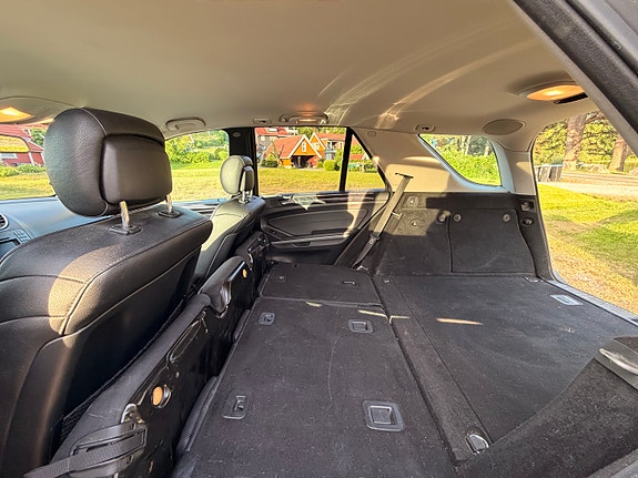 Mercedes-Benz ML350 18 of 30