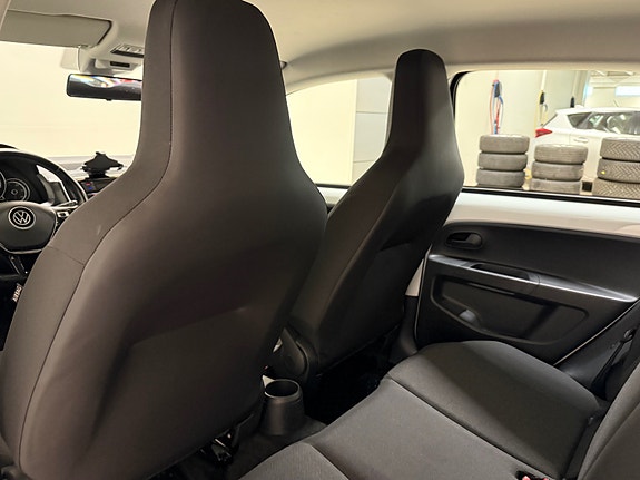 Volkswagen UP! 25 of 30