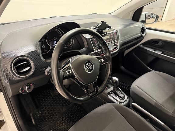 Volkswagen UP! 30 of 30