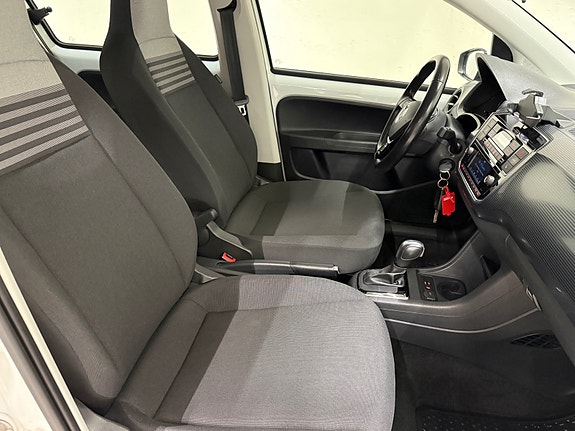Volkswagen UP! 22 of 30