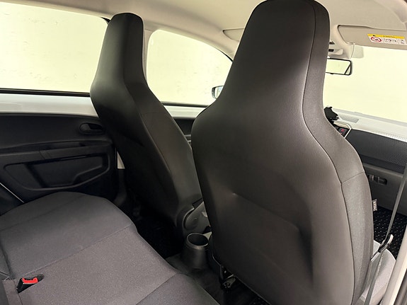 Volkswagen UP! 19 of 30