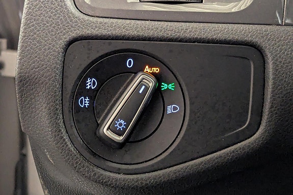 Volkswagen Golf Alltrack 26 of 30