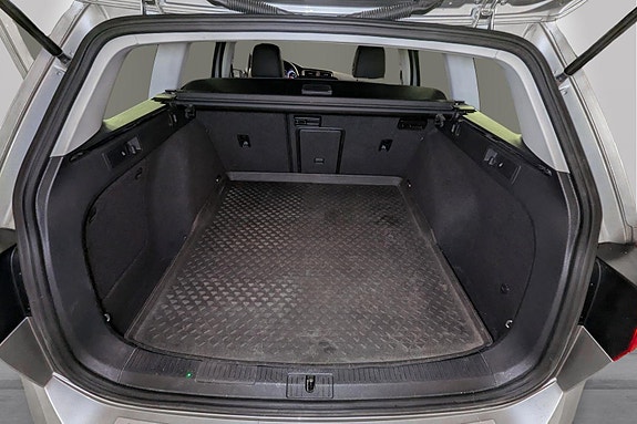 Volkswagen Golf Alltrack 16 of 30