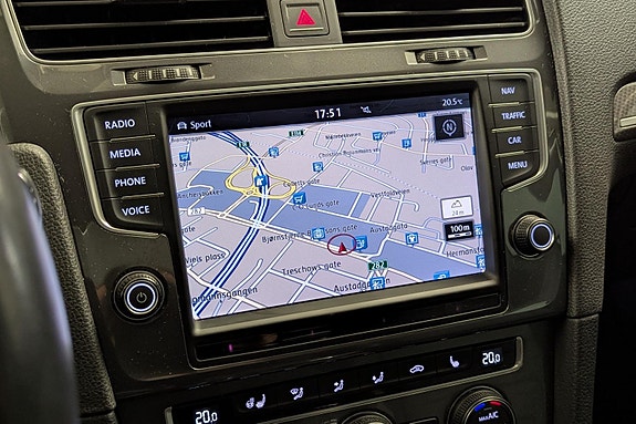 Volkswagen Golf Alltrack 21 of 30