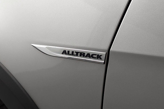 Volkswagen Golf Alltrack 10 of 30