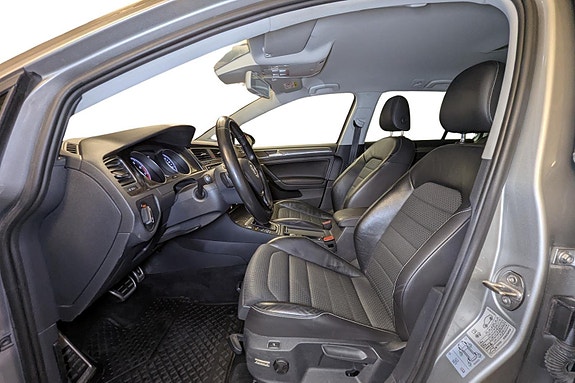 Volkswagen Golf Alltrack 13 of 30