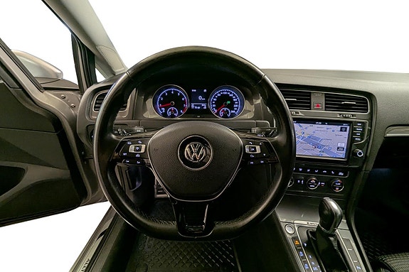 Volkswagen Golf Alltrack 17 of 30