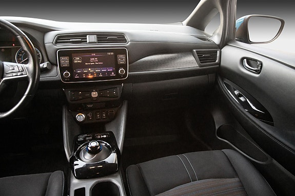 Nissan Leaf 16 of 23