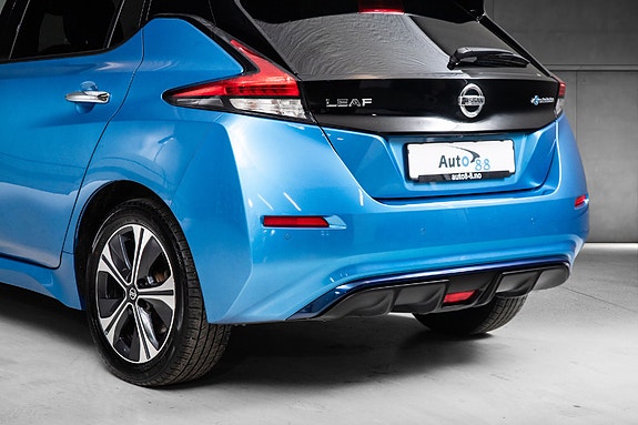 Nissan Leaf 8 of 23