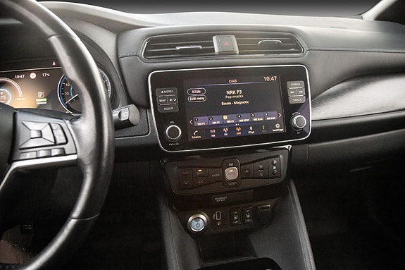 Nissan Leaf 17 of 23