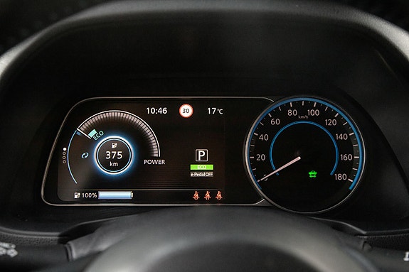 Nissan Leaf 11 of 23