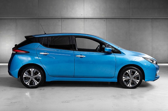 Nissan Leaf 5 of 23